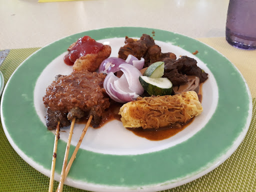 Garden Cafe • Golden Sands Resort • Penang