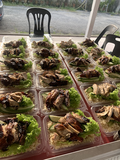 Paksu kay Nasi ayam Paksu kay Nasi ayam