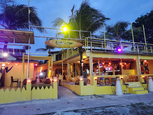 Yellow Beach Cafe