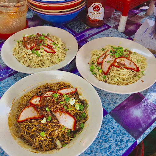 New Wan Wan Cafe (新旺旺茶室)