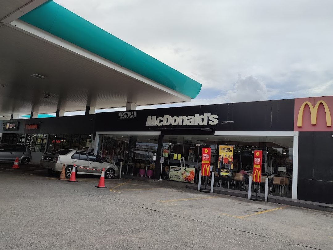 mcdonalds petronas pekan nanas dt